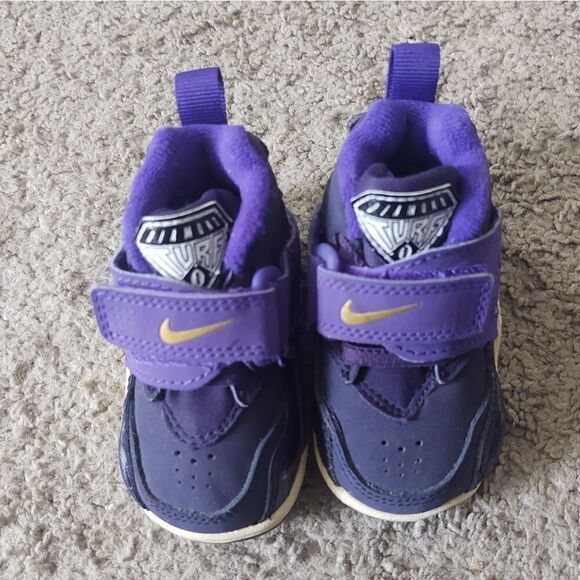 Nike Diamond Turf 2 (TD) Toddler/Infant Sneakers Sz 2C 407913 500 Purple Gold - Picture 2 of 7